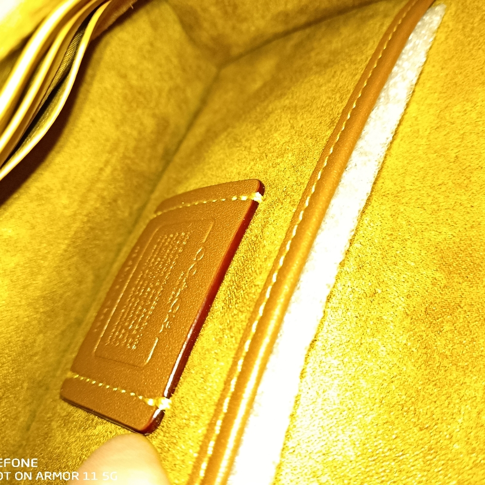 Coach , Authentic - image 5